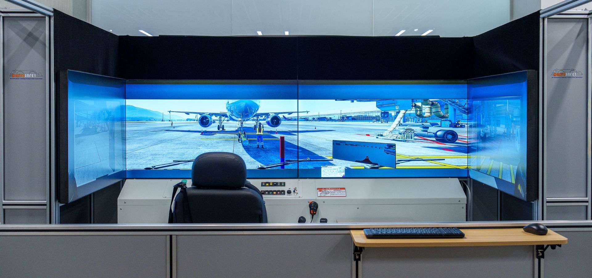 Aircraft Tractor Simulator